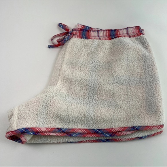 Victoria's Secret Sherpa Plaid Pajama Set - Picture 4 of 10